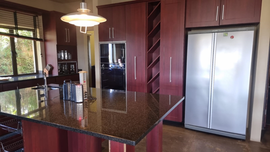 6 Bedroom Property for Sale in Merryhill Eastern Cape